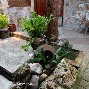 Rustic Stone House with Beach Access