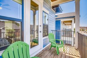 Downtown Sea Escape II