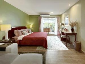 KIT-TIs Art Home - Stylish 3BR Townhome in Sukhumvit