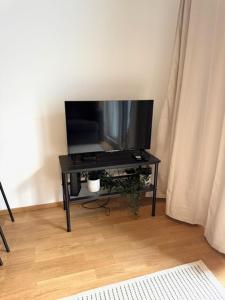 Central, Brand New Apartment with Private Own Garden