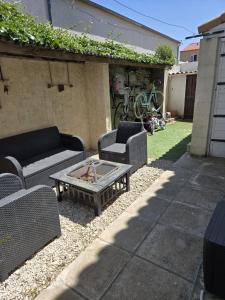 Villa cosy avec piscine au calme entre mer et montagne
