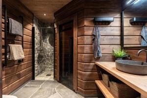 Brunbjörnen Lodge med bastu och utsikt i Idre