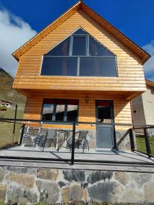 Hilltop cottage Mestia