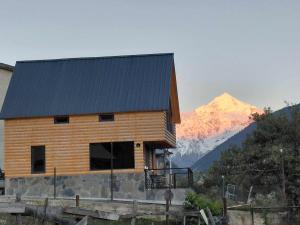 Hilltop cottage Mestia