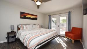 Desert Escape l 2 Masters l Heated Pool