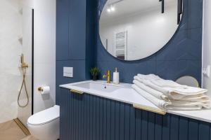 Kościelna Apartment with free parking