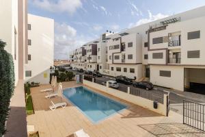 Elegant Apartment with Pool & Moroccan Lounge