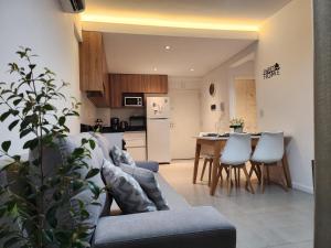 Deluxe Apartments "Alberti 360" in Balvanera - by Lustra Rentals