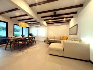 Luxury Beachfront in Playa Tivives, Puntarenas with Ocean Views,Pool