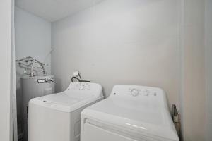 Crest at East Cobb 1828 Peaceful, Roomy 2Bd 2Bt