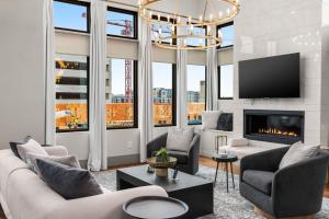 Luxe Getaway with Hot Tub