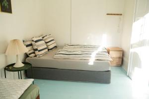 Spacious, cozy 5 prs apt I rare & super central