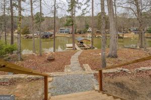 Lakefront Getaway on Jackson Lake - 3BR-2BA-Hottub