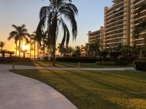 Bay View Grand 2BR Oceanfront Condo D1202