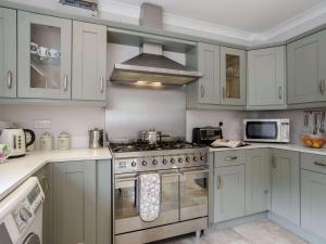 6 Bed in Saundersfoot FB218