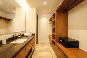 Magnificent 2 BR apartment in 101 park