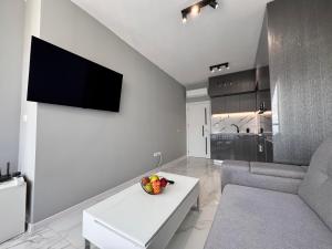 Seaview Apartment in Complex Metalex Garden