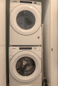 Modern Elite4br-4bapingpongpatiosleeps12-w-d