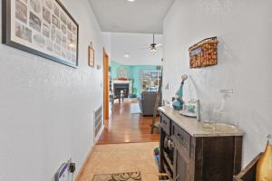 NV8 - HAPPY hOURS ON THE SOUND