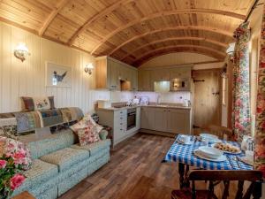 1 Bed in Ironbridge 77906