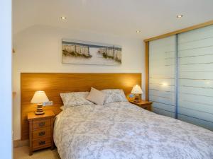 2 Bed in Instow 78256