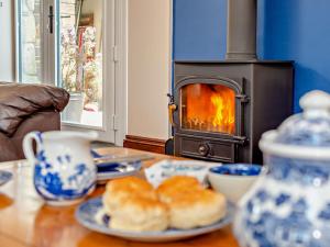 2 Bed in Trebudannon TREBU