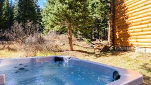 Forest Views Hot Tub Fireplace Minutes from Breckenridge Shangri-La Cabin by AvantStay