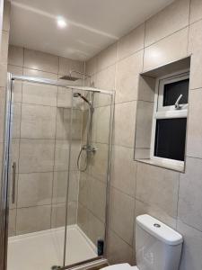 Stylish 2 Bed Apt Near Birmingham