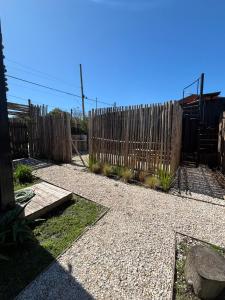 Apart Containers, Acantilados