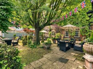 Mercure Salisbury White Hart Hotel & Apartments