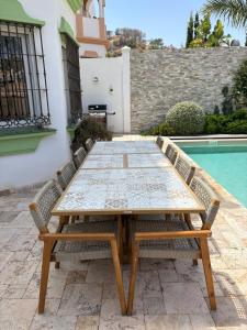 Luxury Villa with Panorama View and Heated Pool