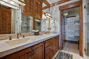 Timber Lodge at the Oaks