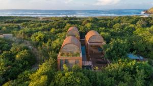 Casa Volta cerca de casa Wabi.