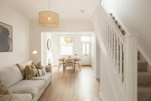 Number 20-free parking and walking distanceYork