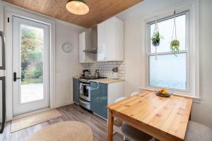 Artistic Picton getaway