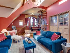 5 Bed in Haworth 88390