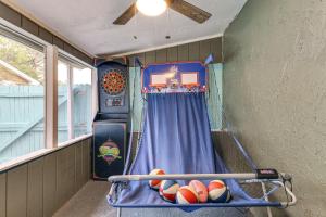 9 Mi to Legoland Family Gem with Games Galore!