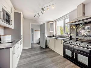 3 Bed in Keswick 93202