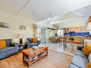 2 Bed in Brechfa 55903