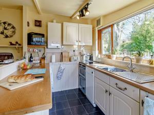 2 Bed in Tregaron 43293