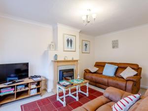3 Bed in Brixham BX002