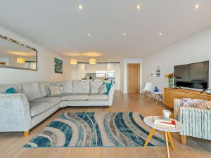 3 Bed in Cawsand 74300