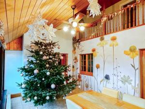 6 Bed in Clovelly 1.5mls S 91361