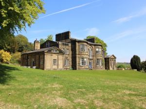 8 Bed in Holmfirth 72814