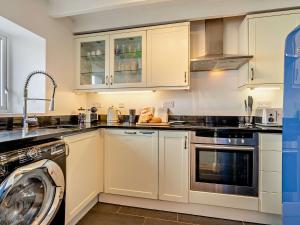 2 Bed in Polruan PC074