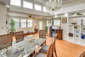 3 Mi to Beach and Boardwalk Riverfront Daytona Home