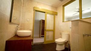 Bayu Hotel Lipah Beach Double Room Bed Breakfast