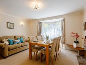 3 Bed in Dawlish 72972