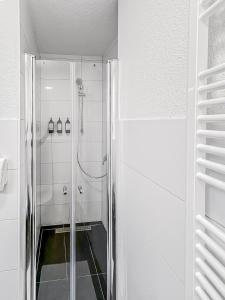 Modern and Elegant 1BR Apartment City Center