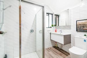 Cozy King Single Room - Near Station & Olympic Park - Shared Bathroom